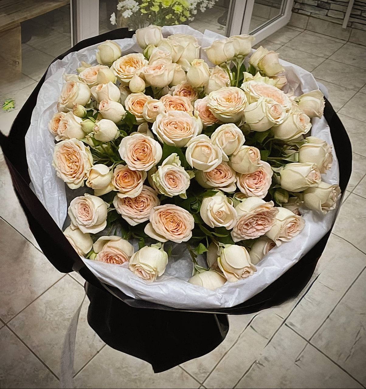 Поцелуй розы